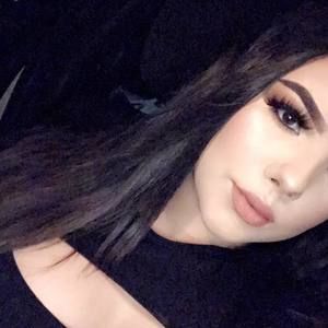 Meet your Posher, Esteissy